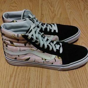 Men size 10 Bananna Vans